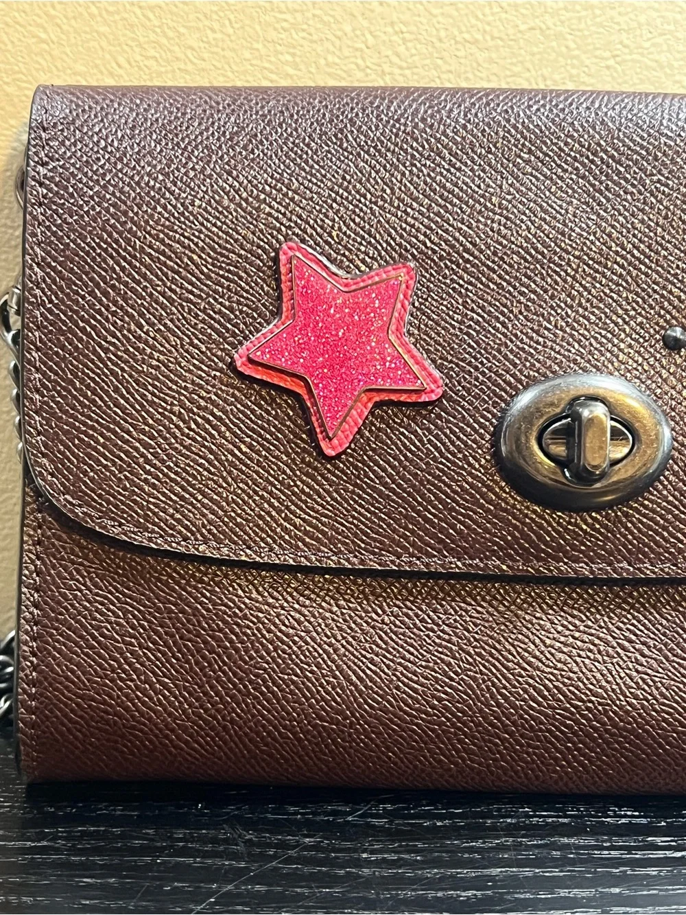 CoachF22768 Bear Chain Turnlock Crossbody Purse Oxblood Leather Shoulder Bag